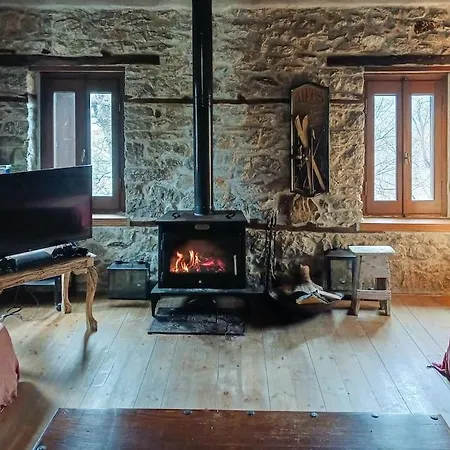 Σπίτι διακοπών Picturesque Double Flat Country House *
